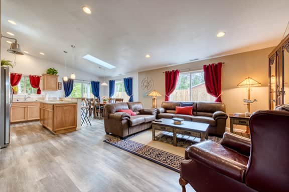 Newly built dog friendly house near the beach with private grill and patio - Image 5