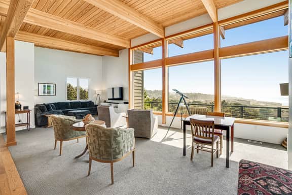 New home with unparalleled ocean views and private hot tub dogs welcome - Image 2
