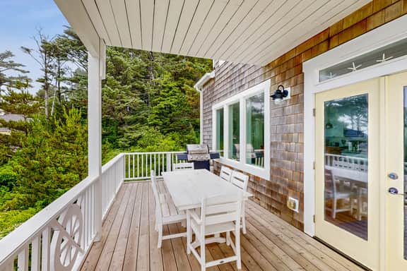 Ocean view home with hot tub game room furnished deck and fireplaces - Image 4