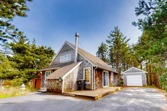 Charming Beach House with Unique Decorations and Nearby Beach Access