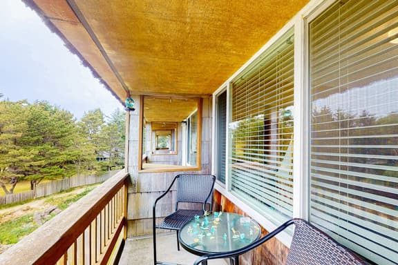 Dog friendly oceanfront condo with beach access and updated interior - Image 1