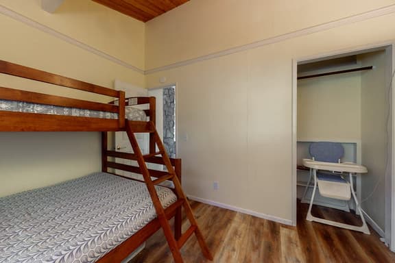 Family Friendly Home with Hot Tub Ocean View and Entertainment Near Beach