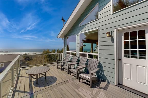Family friendly ocean view home with spacious deck walk to beach books and games - Image 1
