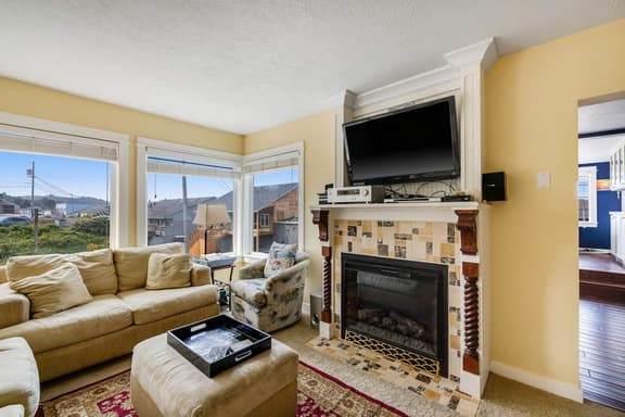 Beach View Dog Friendly Home with Gas Fireplace Deck Beach Access and Free WiFi