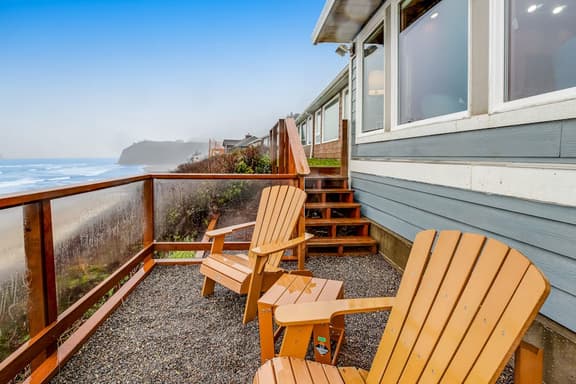 Beachfront Dog Friendly Cottage with Private Hot Tub Fireplace and Ocean Views - Image 1