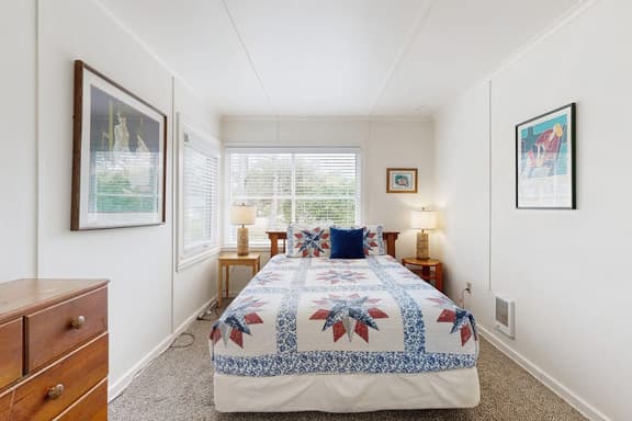 Cozy Coastal Cottage