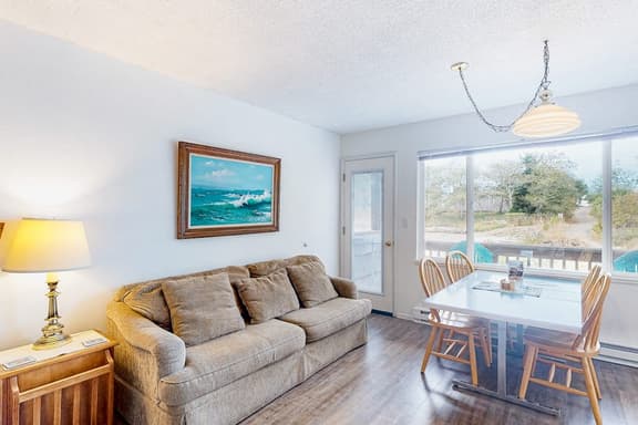 Dog friendly riverfront suite at oceanfront Proposal Rock Inn steps to beach