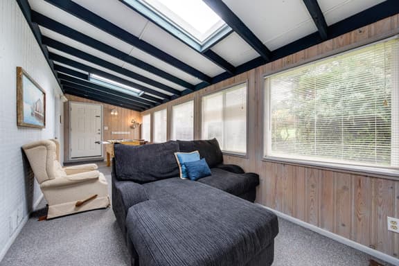 Cheerful home with ocean views private hot tub and gas grill walk to the beach