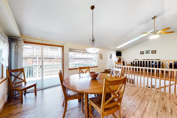 Family Friendly Coastal Home with Free WiFi Washer Dryer and Easy Beach Access